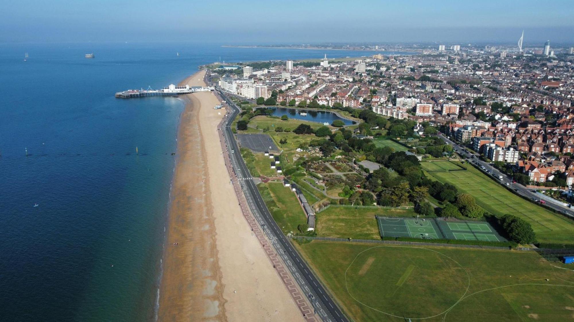 Ferienwohnung Seaside Retreat: Luxury 1-Bed, Free Parking Portsmouth Exterior foto