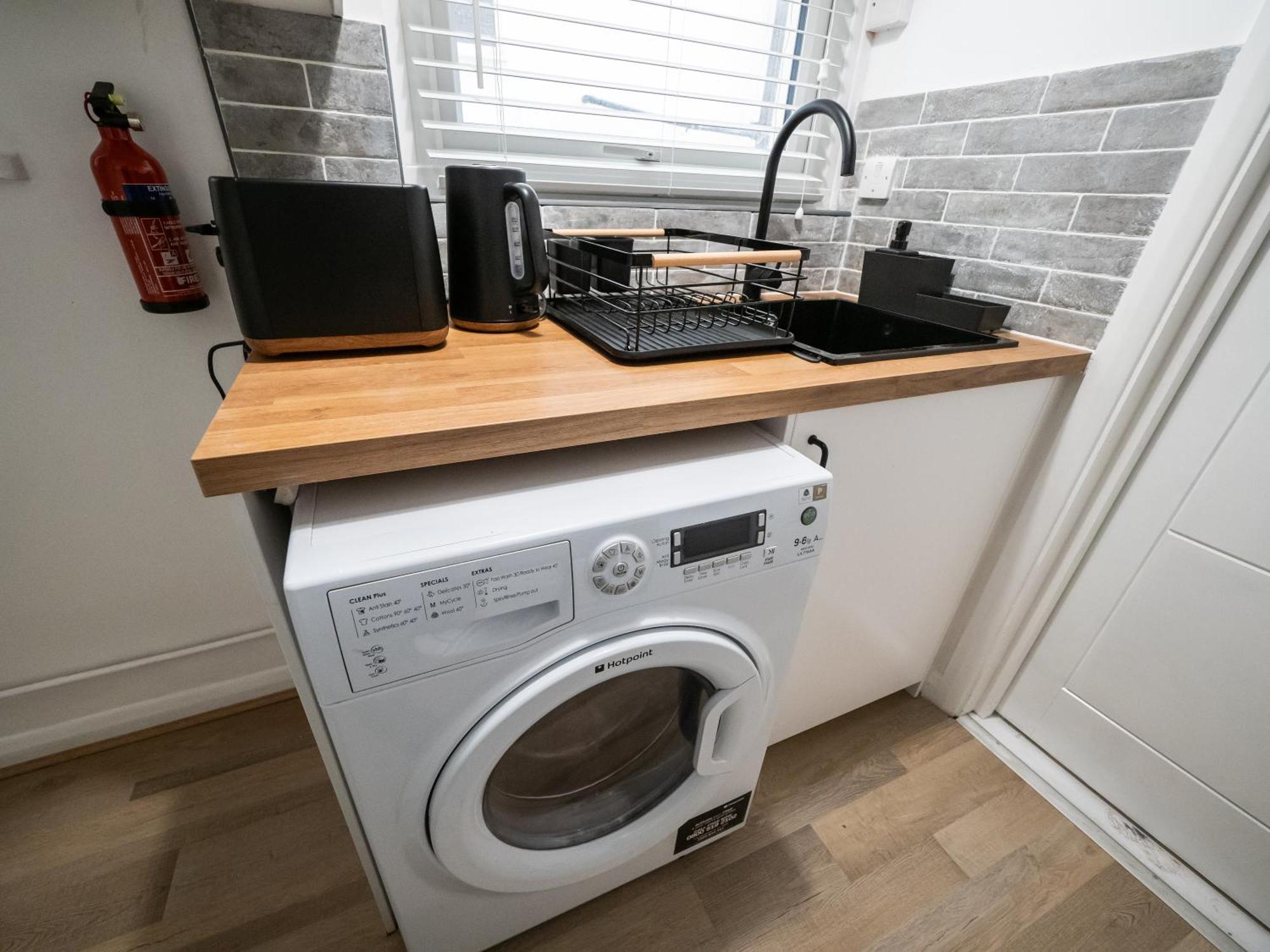 Ferienwohnung Seaside Retreat: Luxury 1-Bed, Free Parking Portsmouth Exterior foto